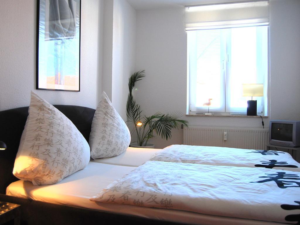 Ferienwohnung Warnemuende Am Kurpark Rostock Phòng bức ảnh
